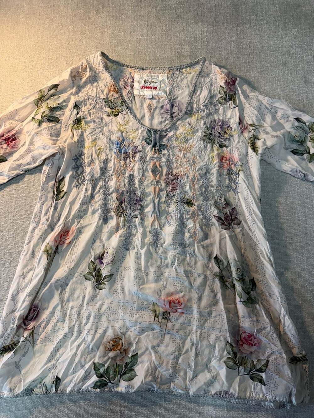 Biya Johnny Was Floral Embroidered V-Neck Tunic